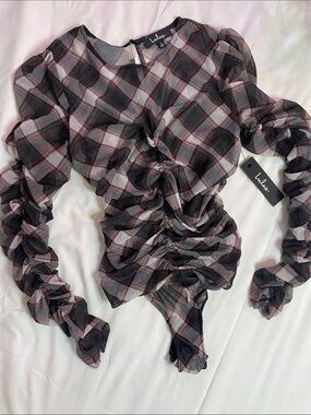 NWT size Large Lulu's Red and Black Plaid Ruching Long-Sleeve Blouse